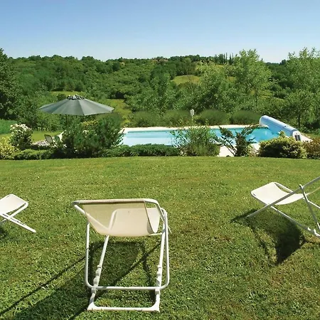 Beautiful In With 3 Bedrooms, Wifi And Outdoor Swimming Pool *