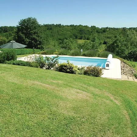 Beautiful In With 3 Bedrooms, Wifi And Outdoor Swimming Pool *